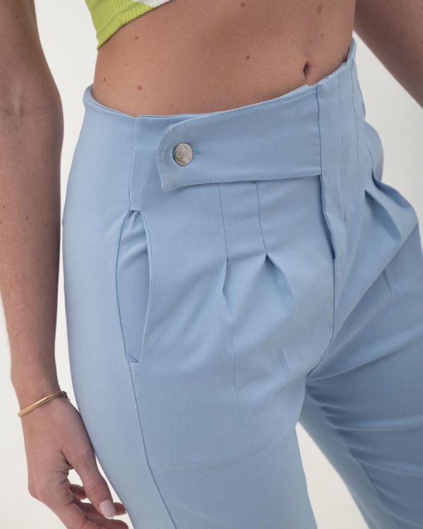 Alternative view of MOM CRUZADO BENGALINA