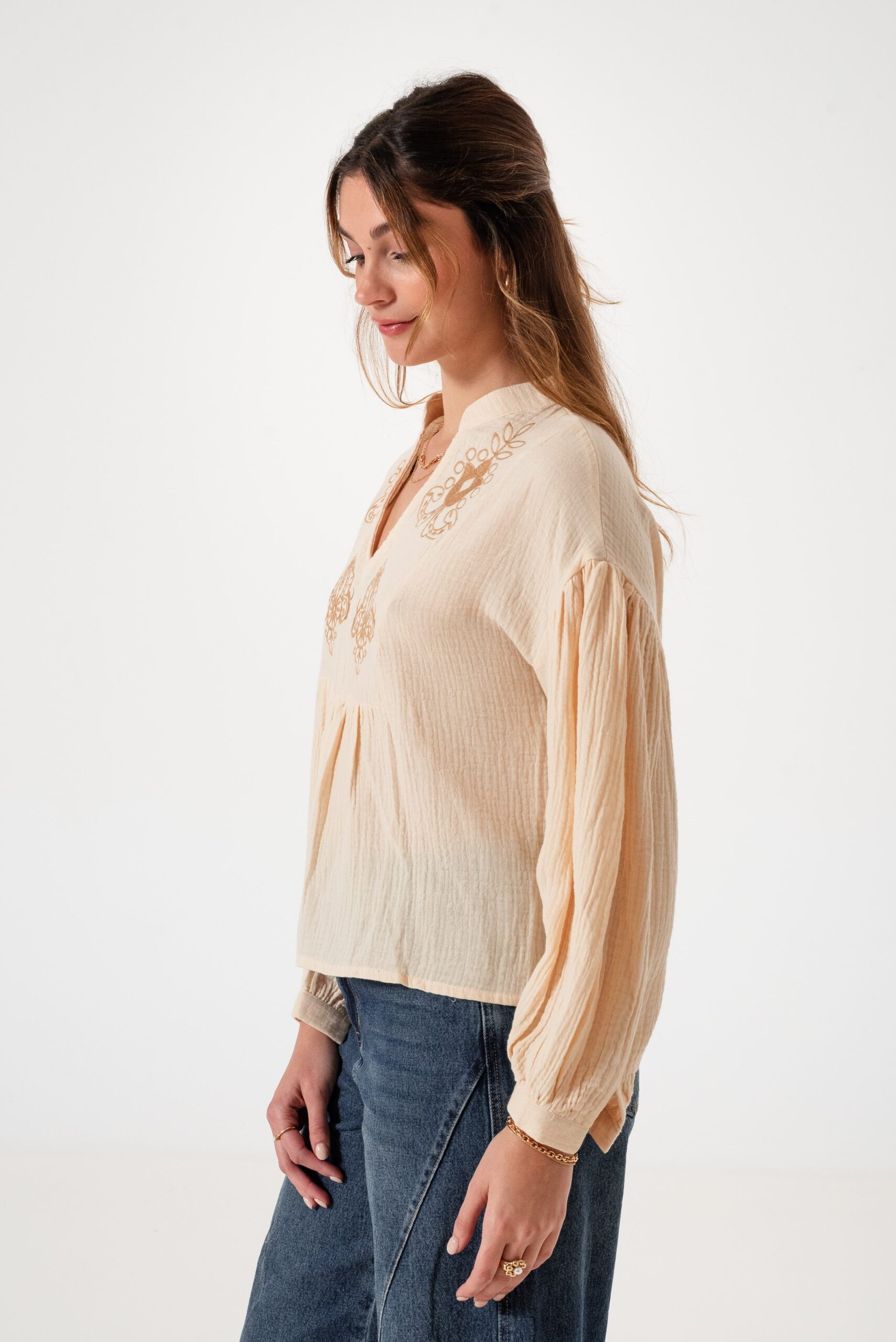 BLUSA BORDADA - Q008 - Imagen 4