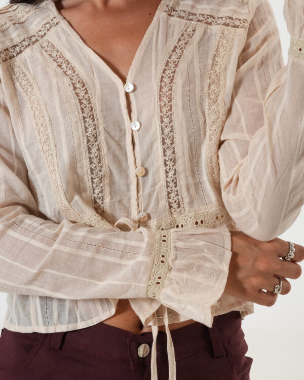 Alternative view of CAMISA BORDADA - Q014