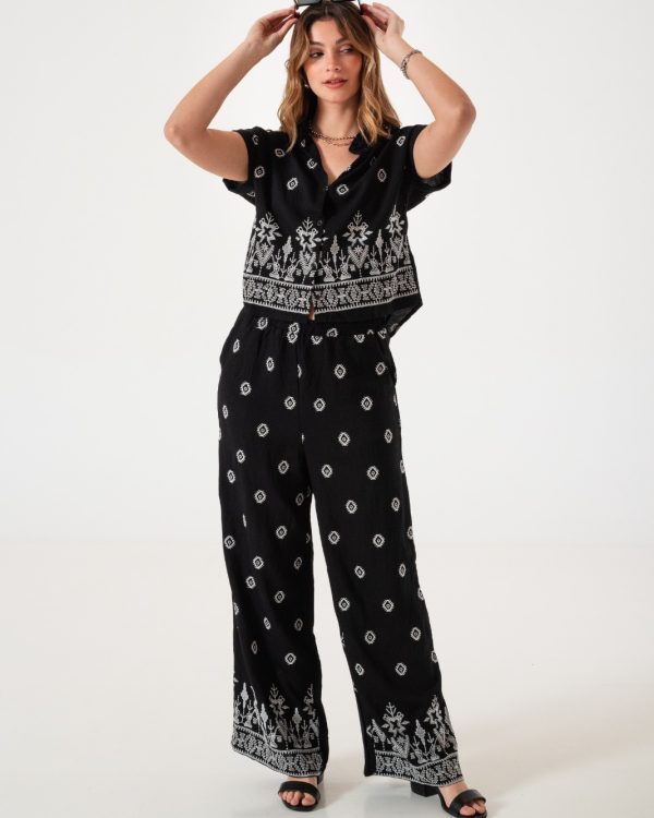 CONJUNTO LINO BORDADO - Q004