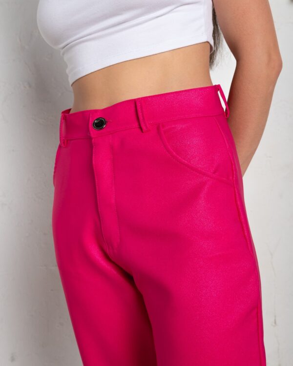 Alternative view of MOM SASTRERO FOIL