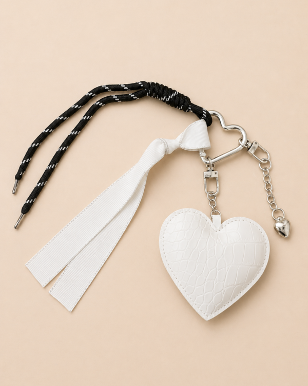 ACCESORIO PARA PASACINTO - CORAZON BLANCO