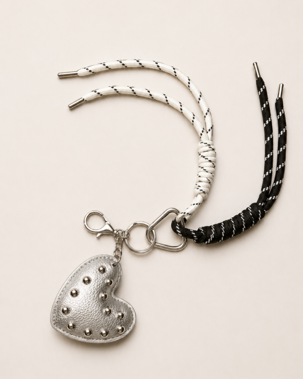 ACCESORIO PARA PASACINTO - CORAZON TACHAS PLATA