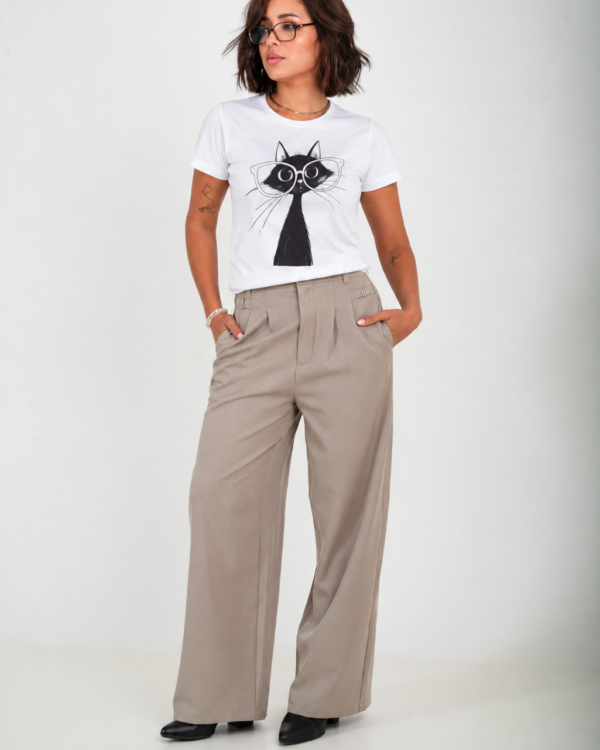 Alternative view of REMERA GATITO